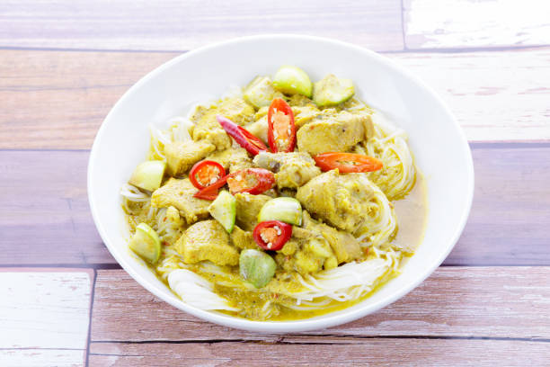 istock Green curry chicken with rice noodles 1223000387