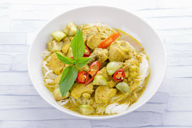 istock Green curry chicken with rice noodles 1223000526