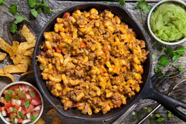 istock Creamy Beef Taco Macaroni and Cheese 1223057142