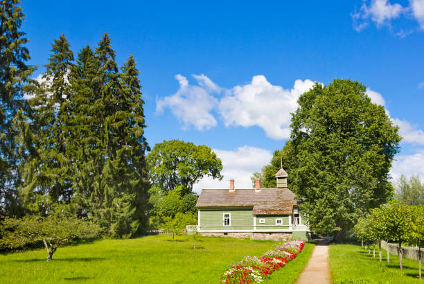 Colonial House
