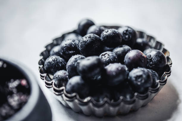 Close up of a plate with fresh blueberries