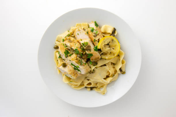 istock Lemon Chicken Piccata with Linguine 1223205565