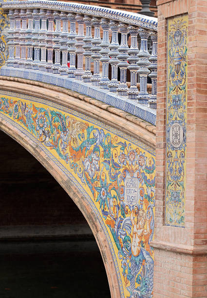 verzierte fußgängerbrücke an der plaza de espaa in sevilla, spanien - plaza de espana european culture sevilla seville stock-fotos und bilder