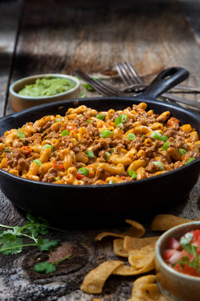 istock Creamy Beef Taco Macaroni and Cheese 1223278054