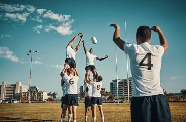 istock Who's gonna make the catch? 1223298588