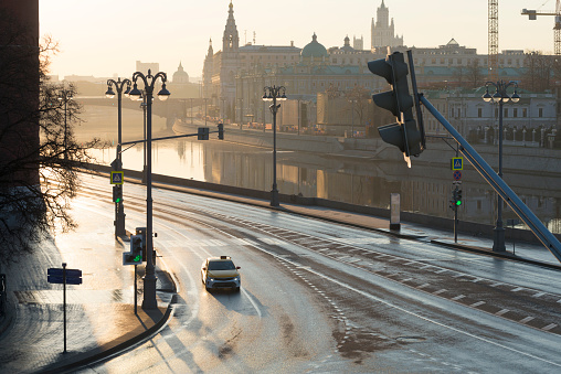 Krumlevskaya embankment of Moscow in the early morning