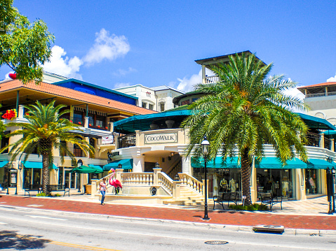 In August 2016, tourists were doing shopping in the mall of Coconut grove in Miami