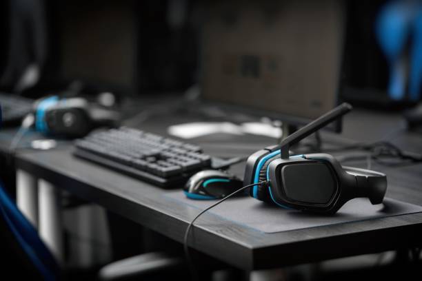 istock Mice, keyboards and headsets inspired by e-sports 1223390430