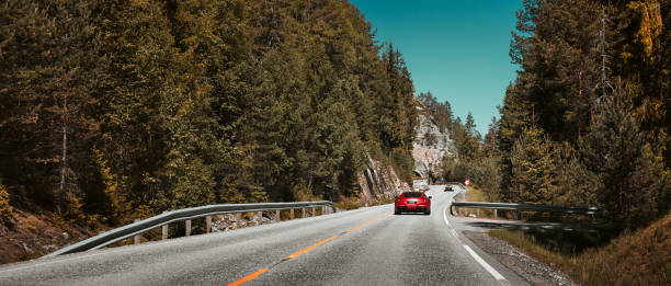 ferrari f12 e mclaren 570 in viaggio - f12 foto e immagini stock