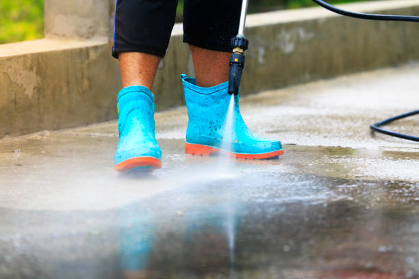 istock High pressure water cleaning 1223409215