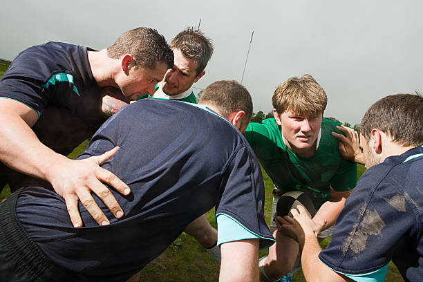 rugby scrum - rugby scrum stockfoto's en -beelden