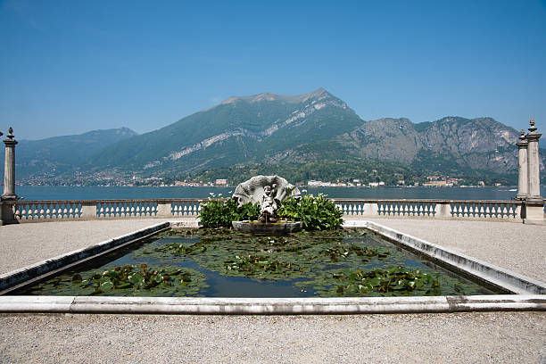 jardim clássico lago. - statue architecture sculpture formal garden - fotografias e filmes do acervo