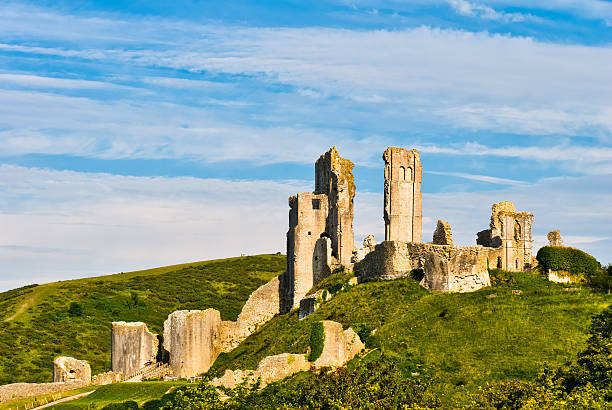 istock Ruins of Corfe Castle 122359932