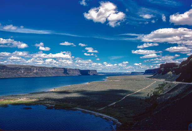 istock Grand Coulee Washington - Changing Shadows - 1989 1223656812