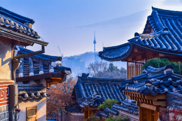 istock Seoul Bukchon Hanok Village 1223663837