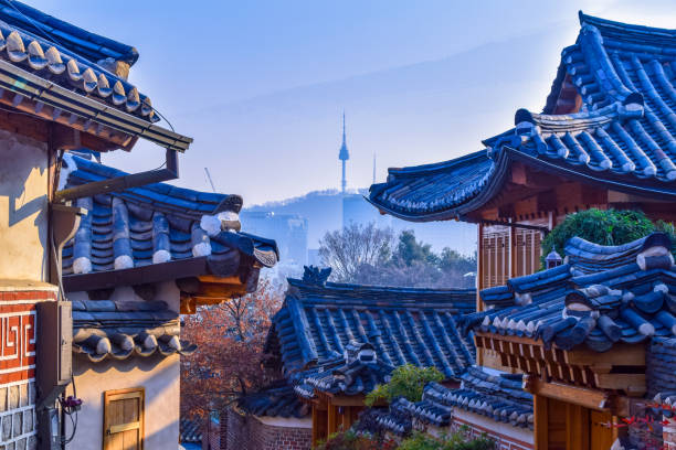 istock Seoul Bukchon Hanok Village 1223663841