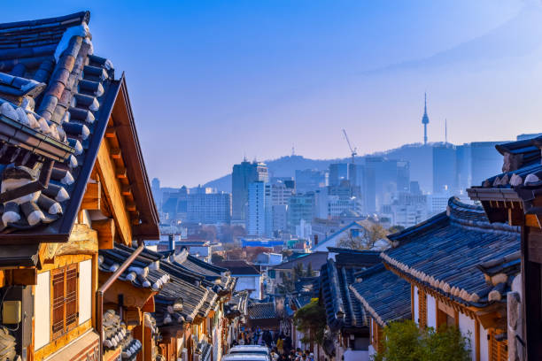 istock Seoul Bukchon Hanok Village 1223663863