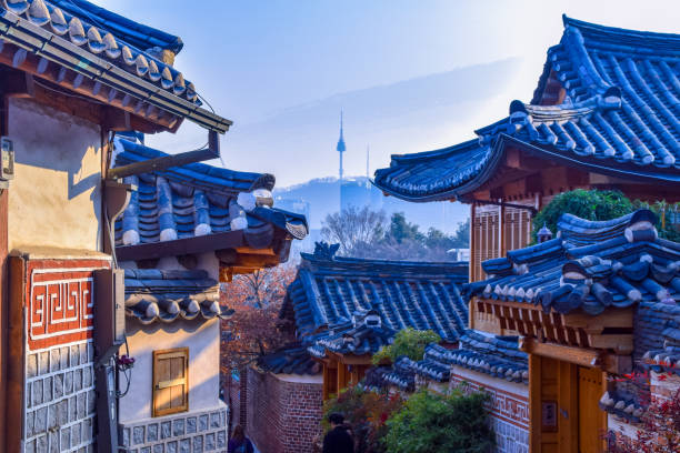 istock Seoul Bukchon Hanok Village 1223664435