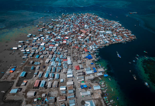 istock Most Populated Island 1223696694