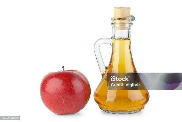 デキャンタ酢レッドアップル添え - 酢のストックフォトや画像を多数ご用意 - 酢, カットアウト, リンゴ