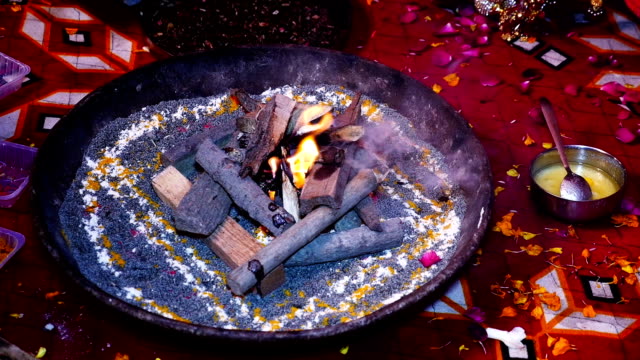 Hindu ritual hawan Phere