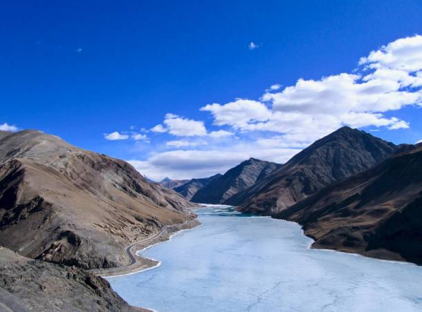 istock Lake in Tibet 1223824346