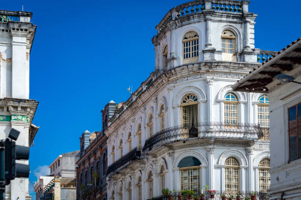 istock Old colonial house in Cuenca, Ecuador. 1223830489
