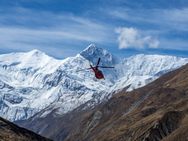 istock On the way to Thorung Phedi 1223848547