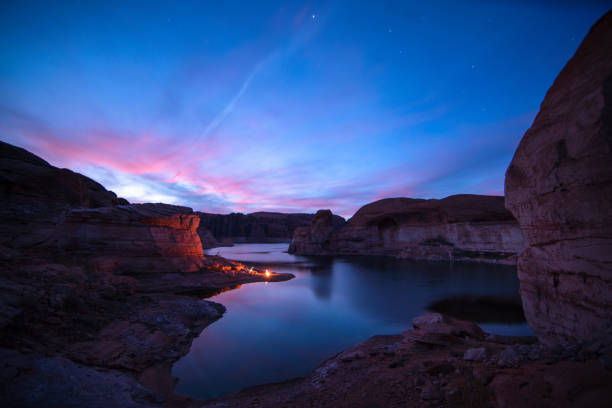 Camping on Lake Powell Camping on lake Powell at night glen canyon stock pictures, royalty-free photos & images