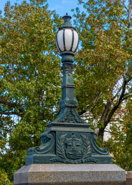 elaborate victorian era street lamp posts - yarras edge imagens e fotografias de stock