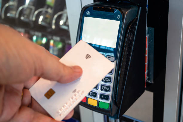 istock Using credit card on a vending machine. Contactless payment. 1223981906