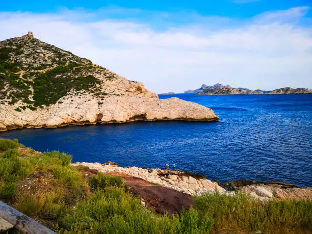 The Calanque de Callelongue is the first calanque in the Marseilleveyre massif between Marseille and Cassis. It is located at the southeast end of the 8ᵉ arrondissement of Marseille, in the Goudes district at the end of the seaside road, after the village of Goudes.