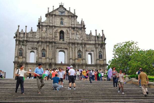 ruinen der st. paul es cathedral in macau. - unesco world heritage site macao church stone stock-fotos und bilder