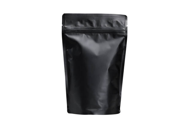 sacchetto di carta stagnola con cerniera e plastica,pacchetto sacchetto di caffè isolato su sfondo bianco con percorso di ritaglio - coffee bag foto e immagini stock