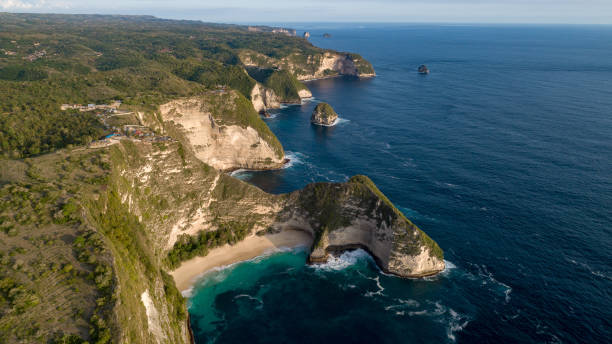 istock Bali Indonesia Beautiful Kelingking Beach 1224135575