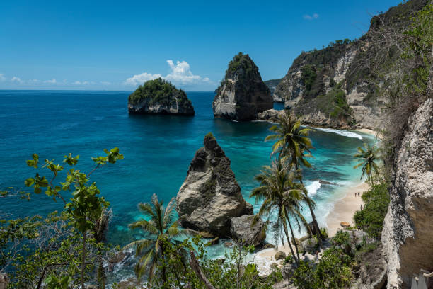 istock Bali Nusa Penida Diamond Beach 1224138626