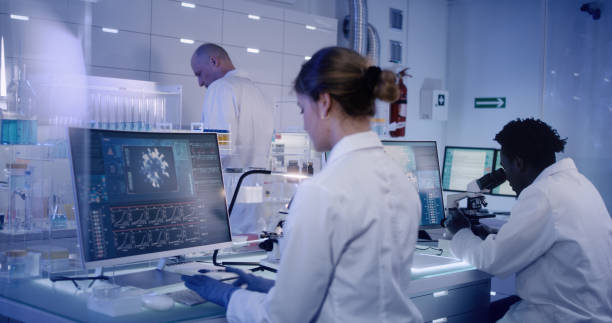 istock COVID-19 - laboratory team working on coronavirus vaccine 1224202525