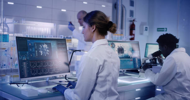 istock COVID-19 - laboratory team working on coronavirus vaccine 1224202961