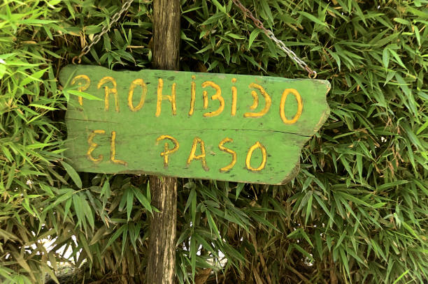 istock Andean No Trespassing Sign in Spanish 1224204677