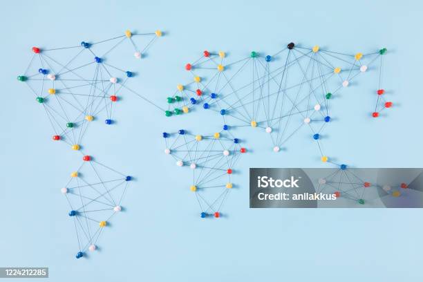 Globale Verbindungen Stockfoto und mehr Bilder von Stecknadel - Stecknadel, Schnur, Weltkarte