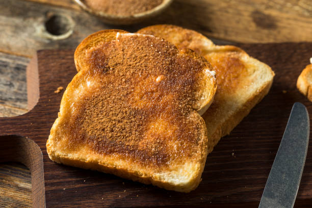 domowe tosty z cynamonem - french toast toast butter breakfast zdjęcia i obrazy z banku zdjęć