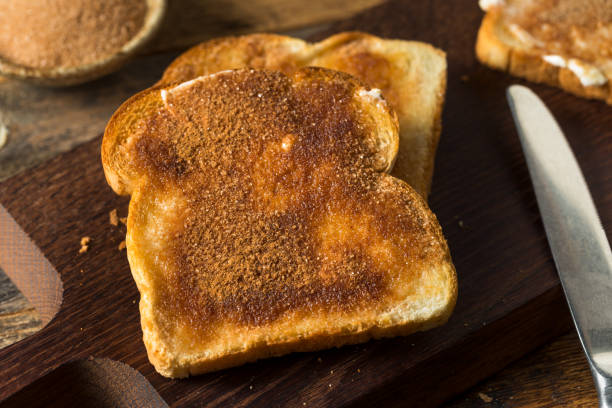 domowe tosty z cynamonem - french toast toast butter breakfast zdjęcia i obrazy z banku zdjęć