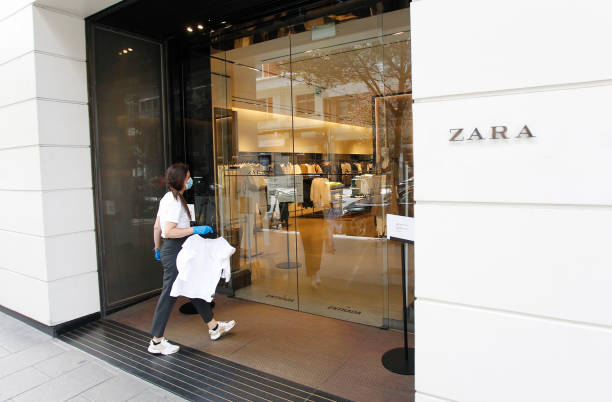 The first store opened by the 'Inditex' group, under the name 'Zara', in the center of Coruña, reopened today after being closed due to the covid-19 Coruña-Spain.The first store opened by the 'Inditex' group, under the name 'Zara', in the center of Coruña, reopened today after being closed due to the covid-19 coronavirus on May 07,2020 named animal stock pictures, royalty-free photos & images
