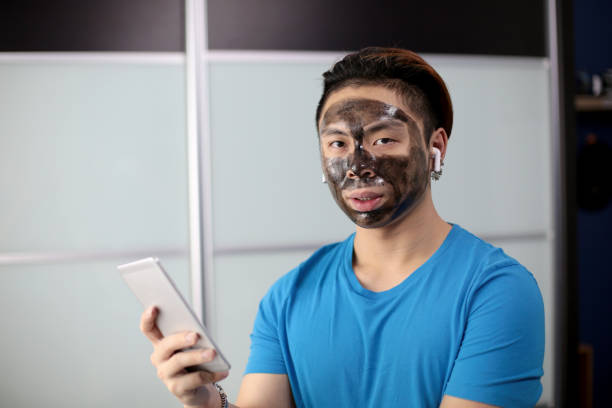 istock Covid-19: Beauty Session at Home 1224307144