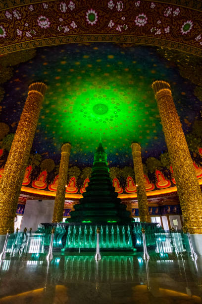 istock Emerald green pagoda 1224316460
