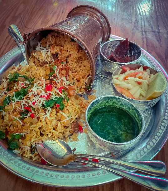 shahi briyani indiano - beef bowl curry dish curry sauces - fotografias e filmes do acervo