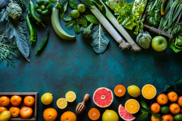 warzywa i owoce wegańskie jedzenie różne aranżacja zróżnicowana - parsley cilantro leaf leaf vegetable zdjęcia i obrazy z banku zdjęć