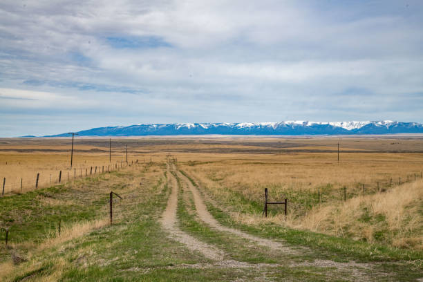 istock Old abandoned building in western USA 1224623477