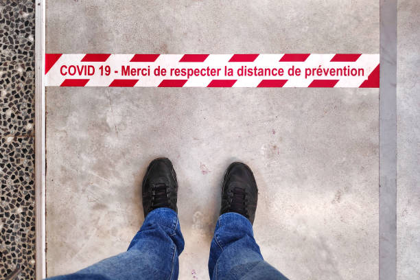 istock COVID-19 - Please respect the prevention distance 1224634244
