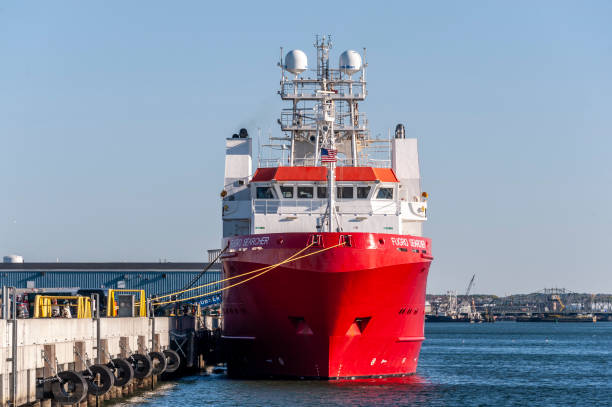 geofizyczny statek badawczy fugro searcher zadokowany w new bedford - searcher zdjęcia i obrazy z banku zdjęć